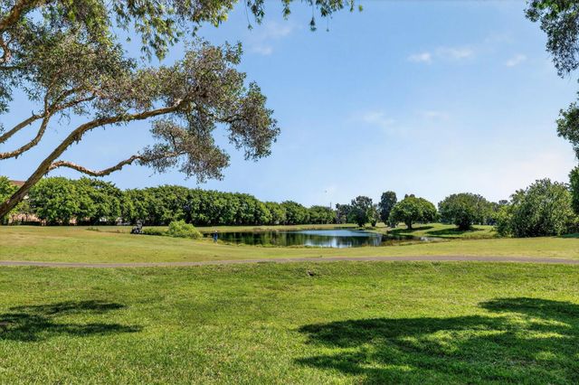 301 SW 158th Terrace 204, Pembroke Pines, FL 33027