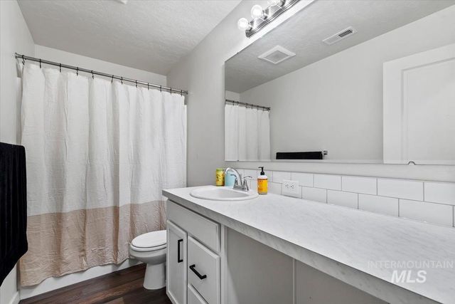 17584 Barefoot Ridge Way, Nampa, ID 83687