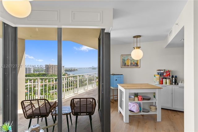 1000 Quayside Ter TS-05, Miami, FL 33138