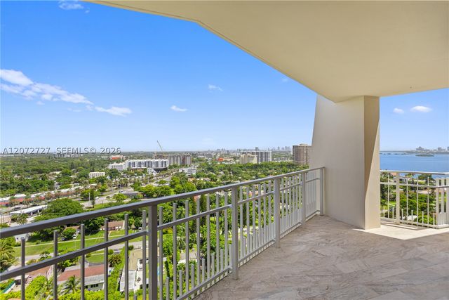 1000 Quayside Ter TS-05, Miami, FL 33138