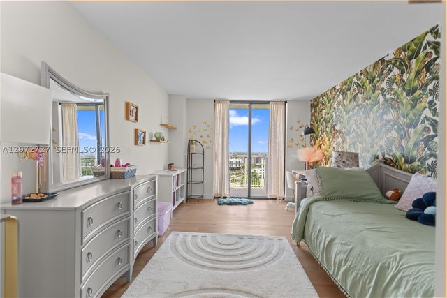 1000 Quayside Ter TS-05, Miami, FL 33138