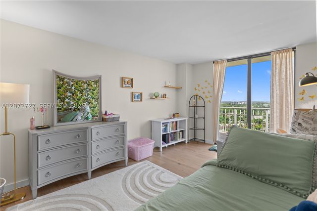 1000 Quayside Ter TS-05, Miami, FL 33138