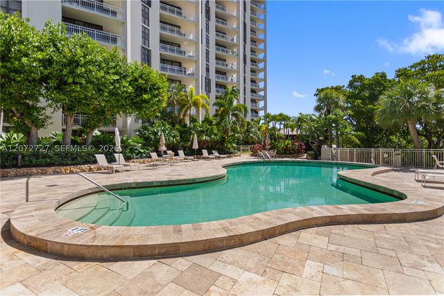 1000 Quayside Ter TS-05, Miami, FL 33138