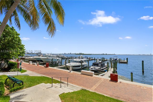 1000 Quayside Ter TS-05, Miami, FL 33138