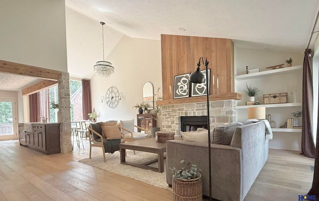 2100 Heritage Pines Court, Lincoln, NE 68506