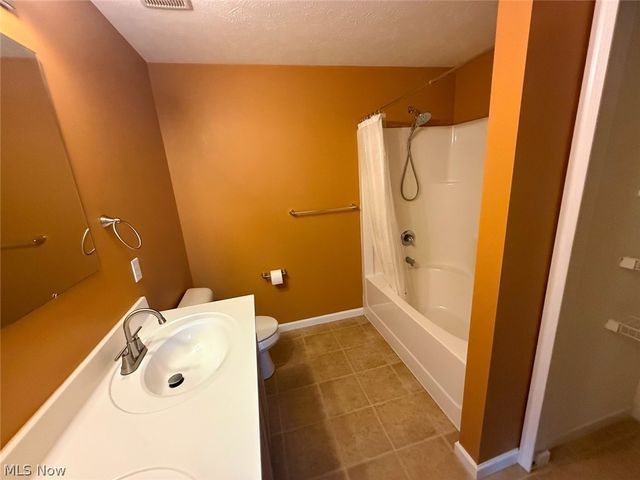 5193 Frederick Street, Barberton, OH 44203