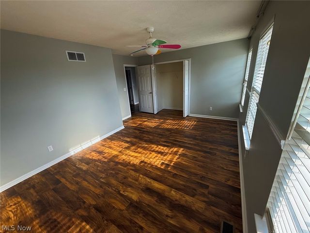 5193 Frederick Street, Barberton, OH 44203