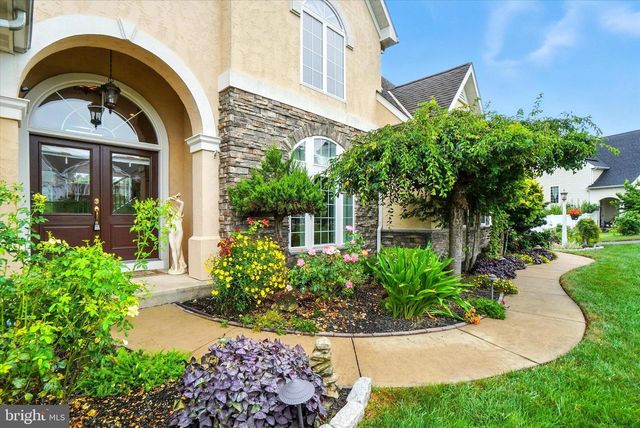 105 LIVIA LN, Wrightsville, PA 17368