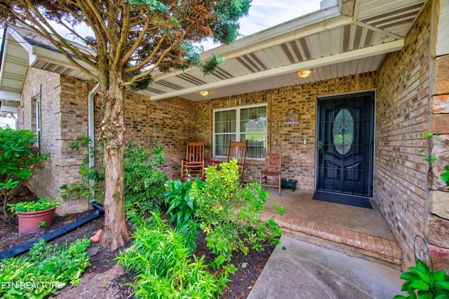 1339 Jim Fain Rd, Sevierville, TN 37876