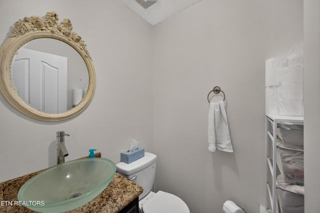 1339 Jim Fain Rd, Sevierville, TN 37876