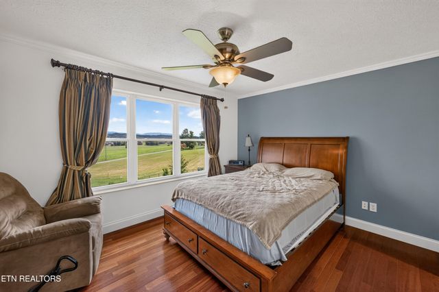 1339 Jim Fain Rd, Sevierville, TN 37876