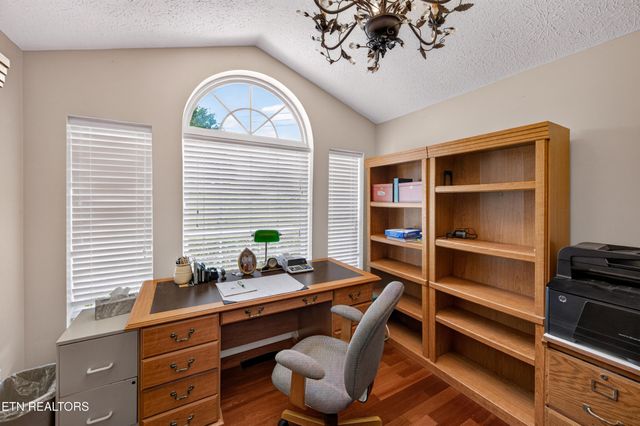 1339 Jim Fain Rd, Sevierville, TN 37876
