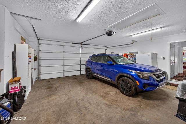 1339 Jim Fain Rd, Sevierville, TN 37876