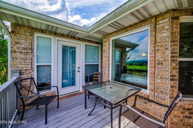 1339 Jim Fain Rd, Sevierville, TN 37876