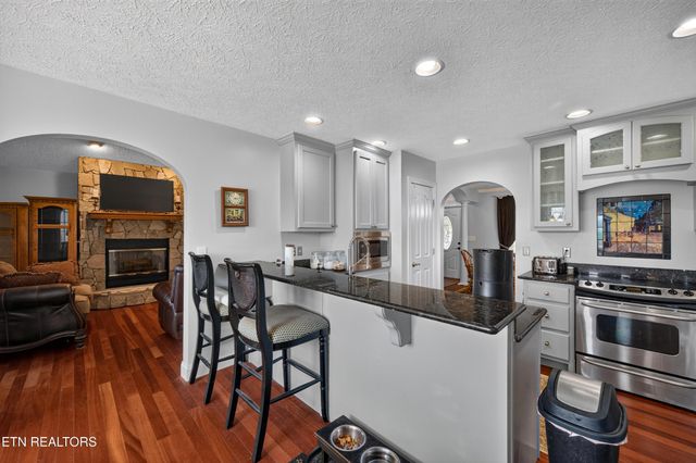 1339 Jim Fain Rd, Sevierville, TN 37876