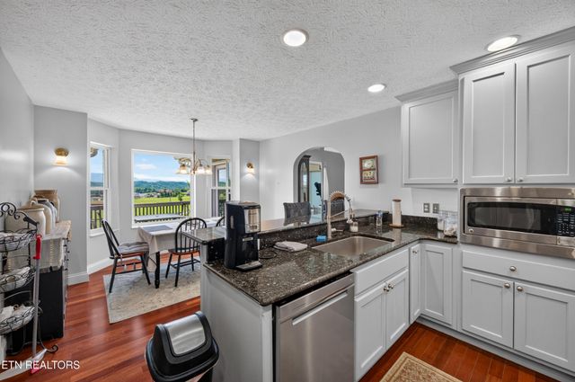 1339 Jim Fain Rd, Sevierville, TN 37876