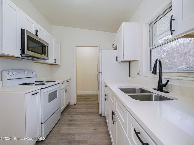 734 5th Place SW, Vero Beach, FL 32962