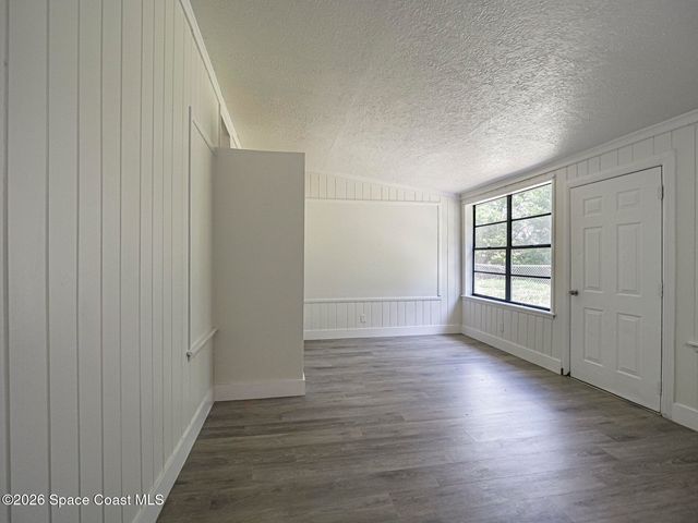 734 5th Place SW, Vero Beach, FL 32962