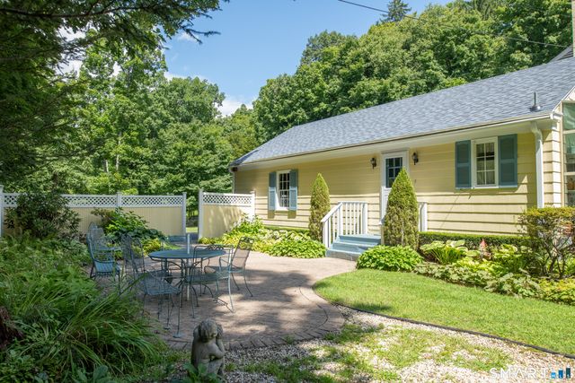 90 Sage Road, Woodbury, CT 06798