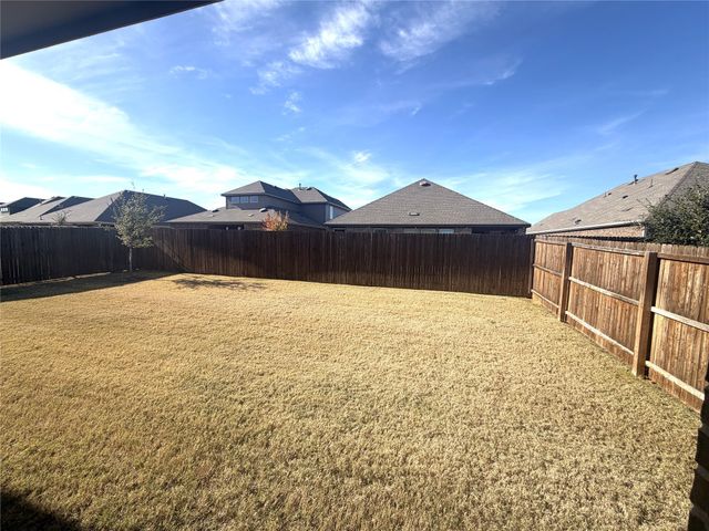 10305 Rambling Brooks Lane, Aubrey, TX 76227