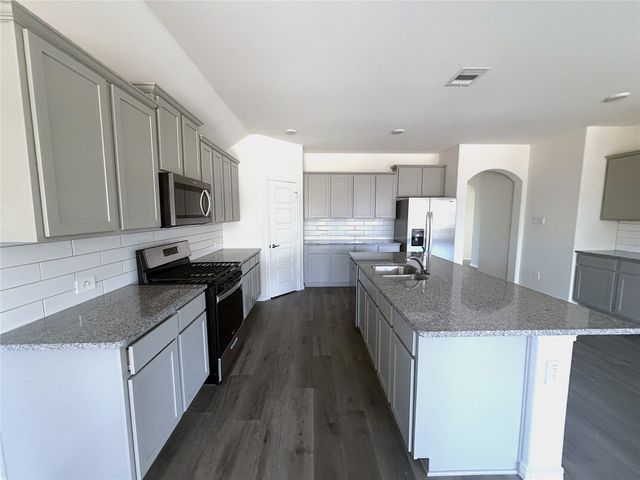 10305 Rambling Brooks Lane, Aubrey, TX 76227