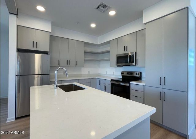 12412 N Saguaro Boulevard 101, Fountain Hills, AZ 85268