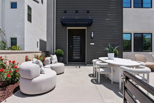 121 Bosal, Irvine, CA 92618