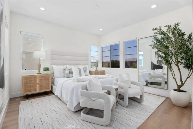 121 Bosal, Irvine, CA 92618