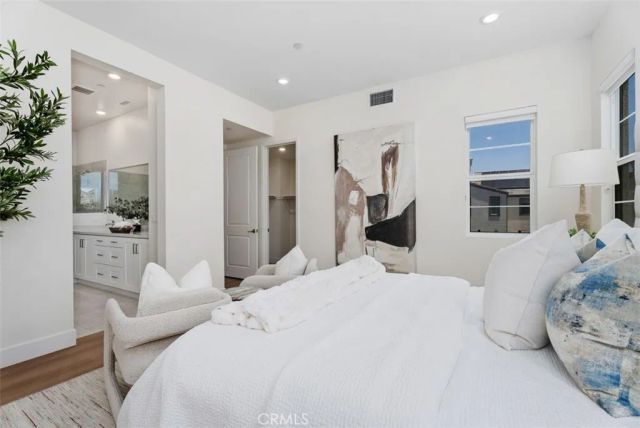 121 Bosal, Irvine, CA 92618
