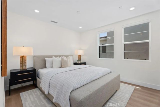 121 Bosal, Irvine, CA 92618