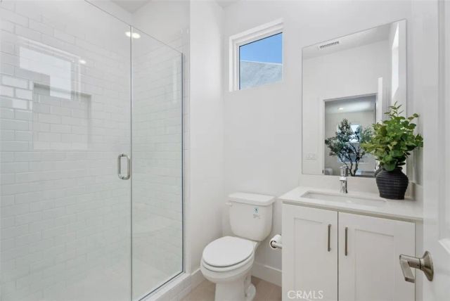 121 Bosal, Irvine, CA 92618