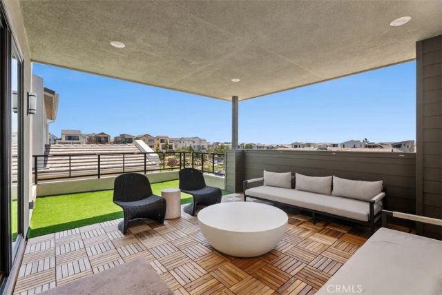121 Bosal, Irvine, CA 92618