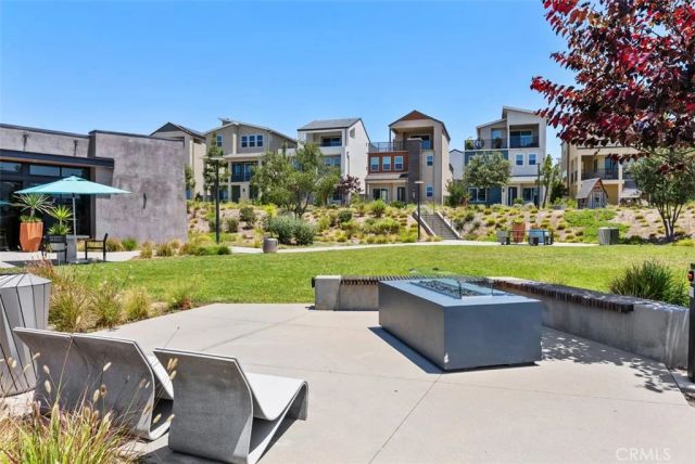 121 Bosal, Irvine, CA 92618