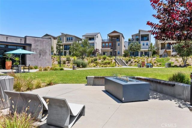 121 Bosal, Irvine, CA 92618