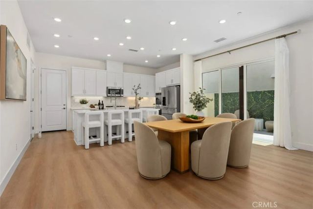 121 Bosal, Irvine, CA 92618