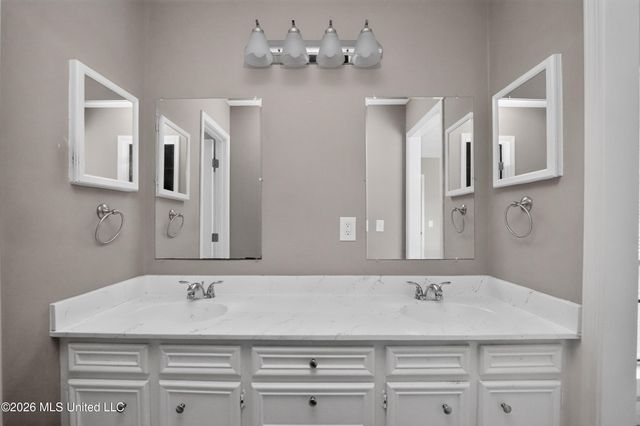 2050 Gateway Drive, Ridgeland, MS 39157