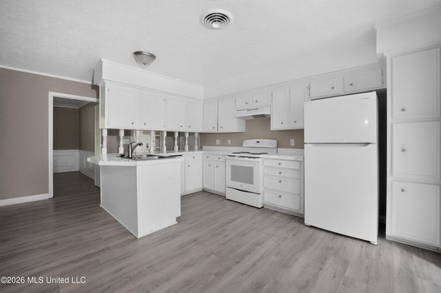 2050 Gateway Drive, Ridgeland, MS 39157