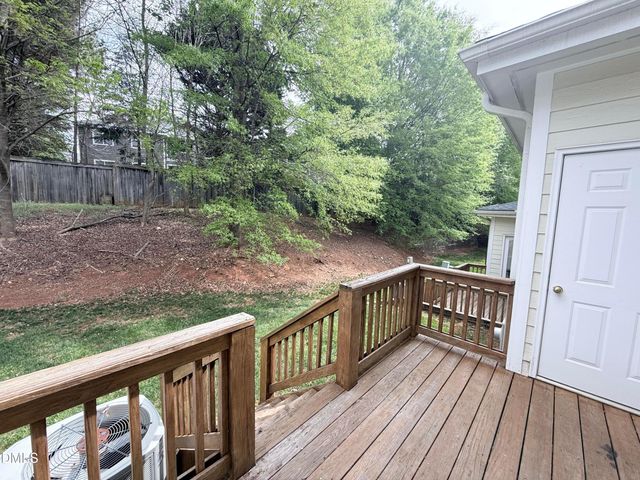 7732 Astoria Place, Raleigh, NC 27612