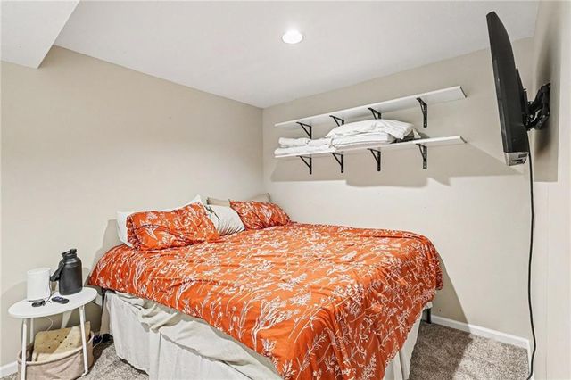 7013 N Winan Avenue, Kansas City, MO 64152
