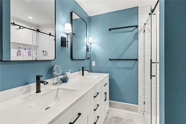 7013 N Winan Avenue, Kansas City, MO 64152