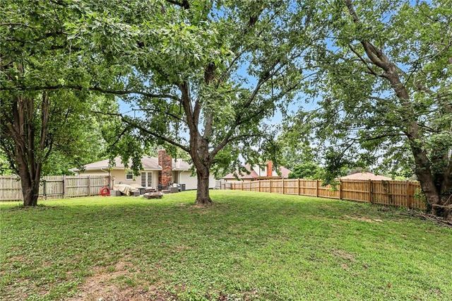 7013 N Winan Avenue, Kansas City, MO 64152