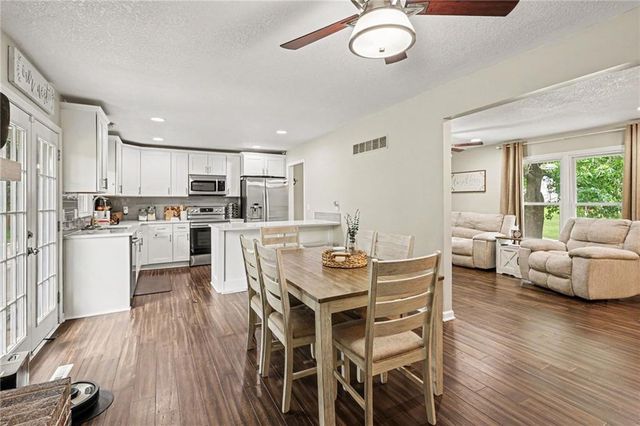 7013 N Winan Avenue, Kansas City, MO 64152