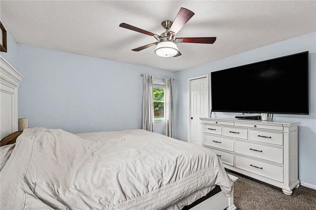 7013 N Winan Avenue, Kansas City, MO 64152