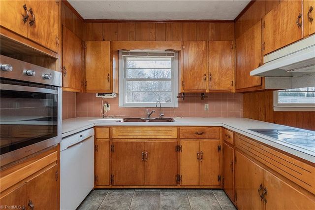 7210 Vance Road, Kernersville, NC 27284