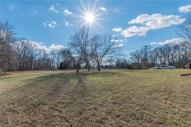 7210 Vance Road, Kernersville, NC 27284