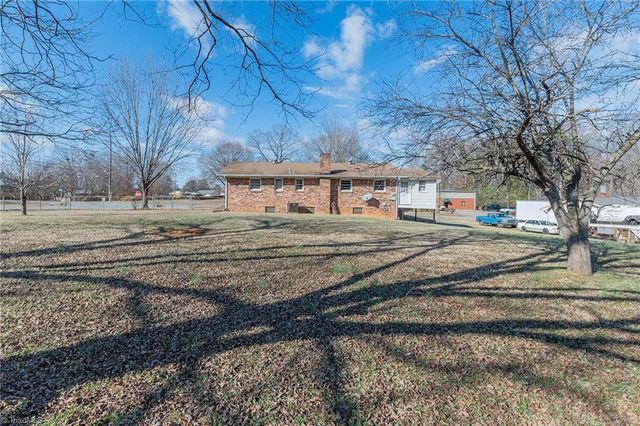 7210 Vance Road, Kernersville, NC 27284