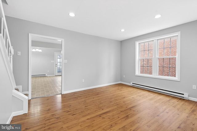 637 W MAIN ST, Ephrata, PA 17522