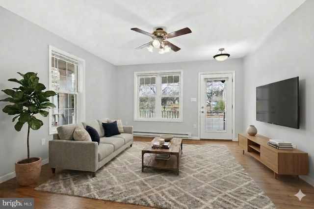 637 W MAIN ST, Ephrata, PA 17522