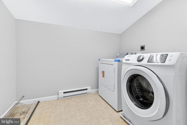 637 W MAIN ST, Ephrata, PA 17522