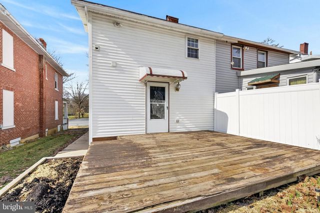 637 W MAIN ST, Ephrata, PA 17522